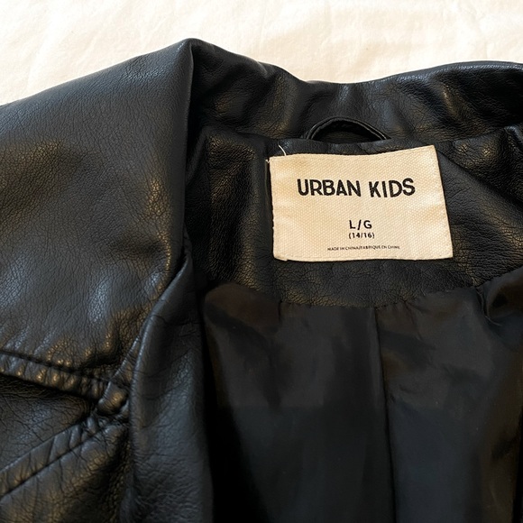 Cropped Leather Jacket - Picture 3 of 3